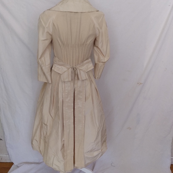 Beige custom tailored puffed dress S - Picture 3 of 7